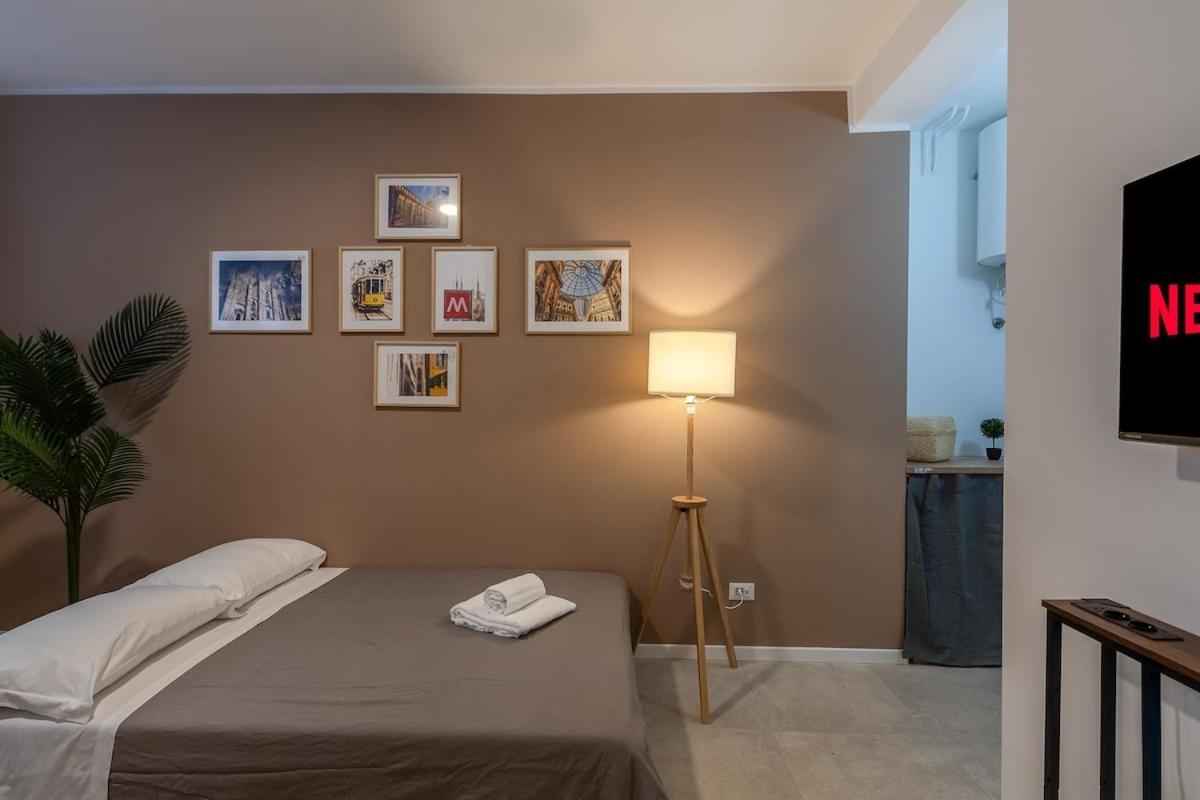 Authentic Private Flat 2 Min From Navigli Apartment